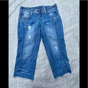 Distressed Capri jeans